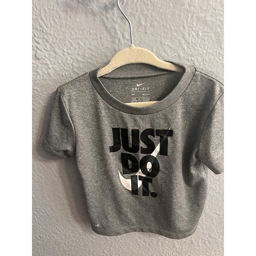 Nike Baby Boys Graphic T-Shirt Top 24 Months Gray‎